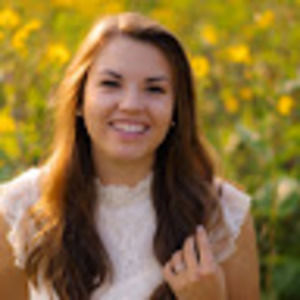 Meet your Posher, Lydia